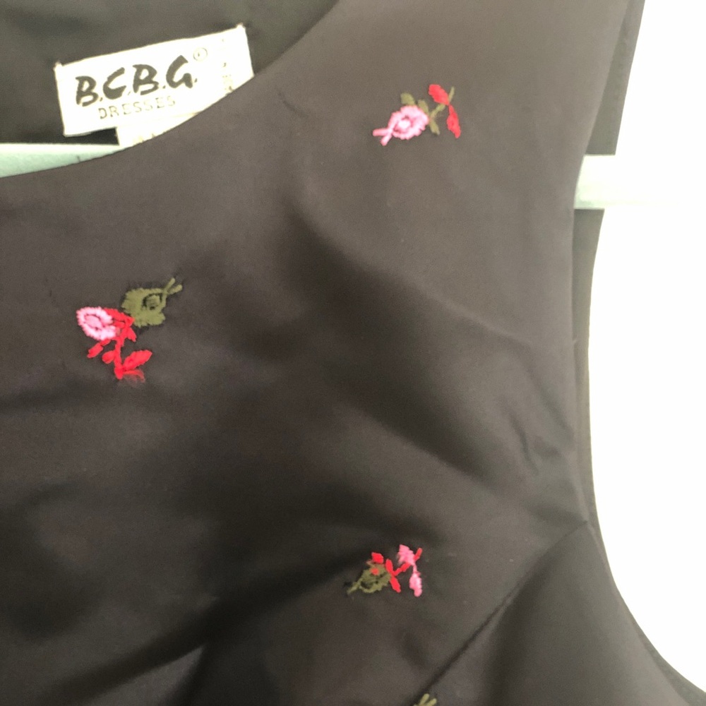 Brand New BCBG Shift Dress w/Floral Embroidery